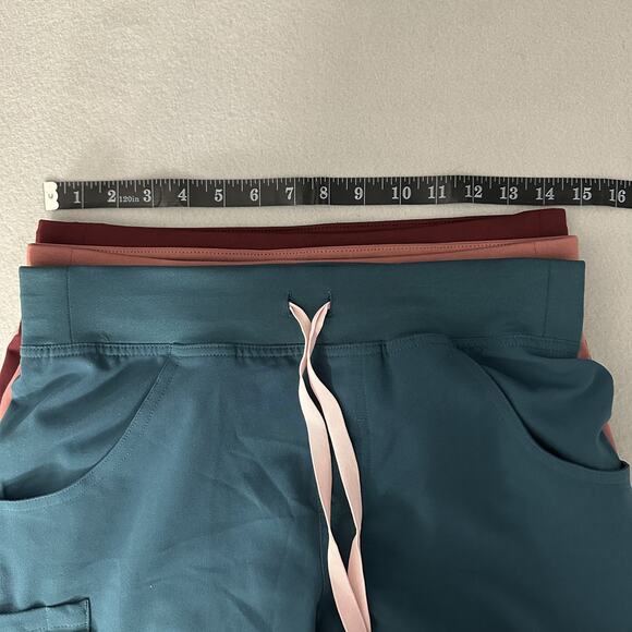 Lot Of 3 FIGS Kade Cargo Scrub Pants Women’s XSP Technical Collection GUC - Picture 11 of 16